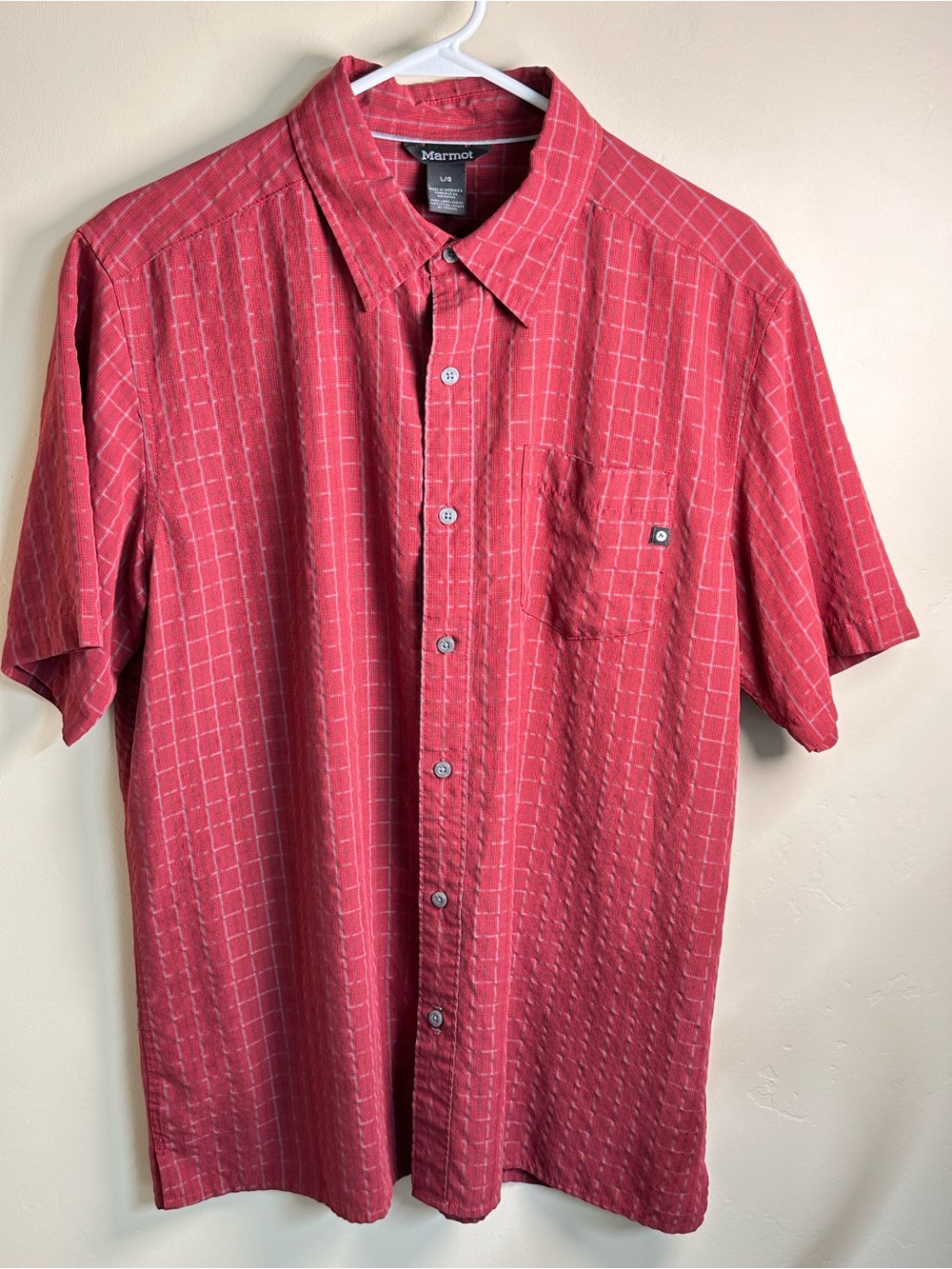 Marmot Men's Large Red Short-Sleeve Button-Down Shirt with Subtle Grid